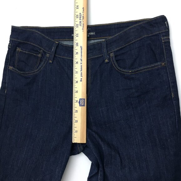 Levi's Women's Jeans Demi Curve Classic Slim Straight Leg Dark Wash size 12 - Picture 6 of 9